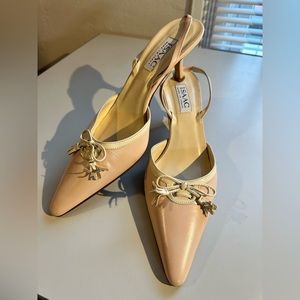 Vintage 2000’s ISSAC leather point toe sling backs. Size 9.5 pink and cream.